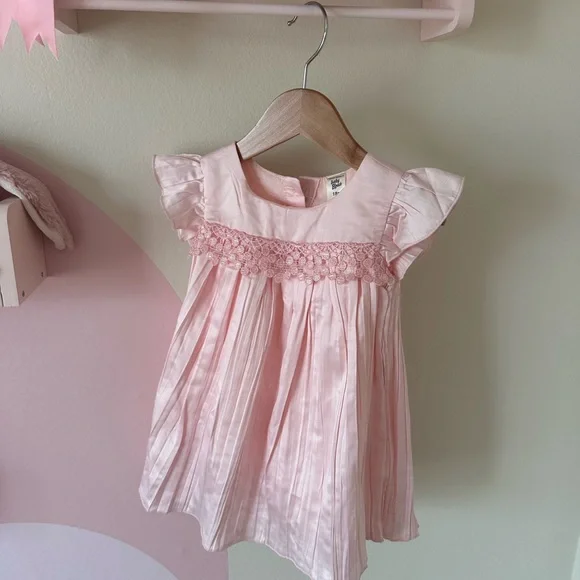 Oshkosh B'gosh Baby Girls Flutter Pleated Dress 18M Pink